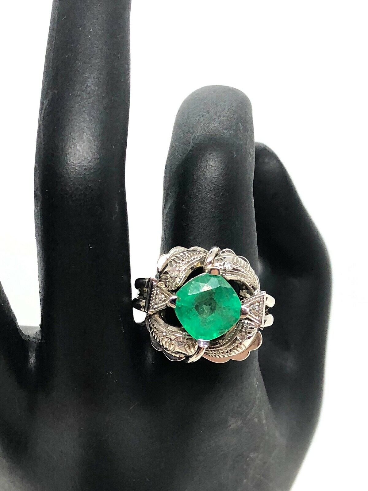 Antique Art Deco Emerald Diamond 750 18k White Gold Ring
