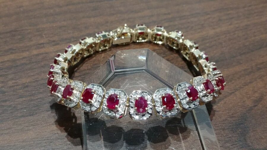 Vintage 14K Yellow & White Gold Graduated Rubies & Diamond Tennis Bracelet
