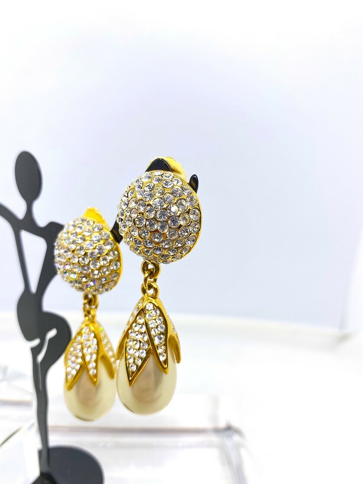 Vintage Jarin Costume Gold Tone Pearl & Rhinestone Earrings